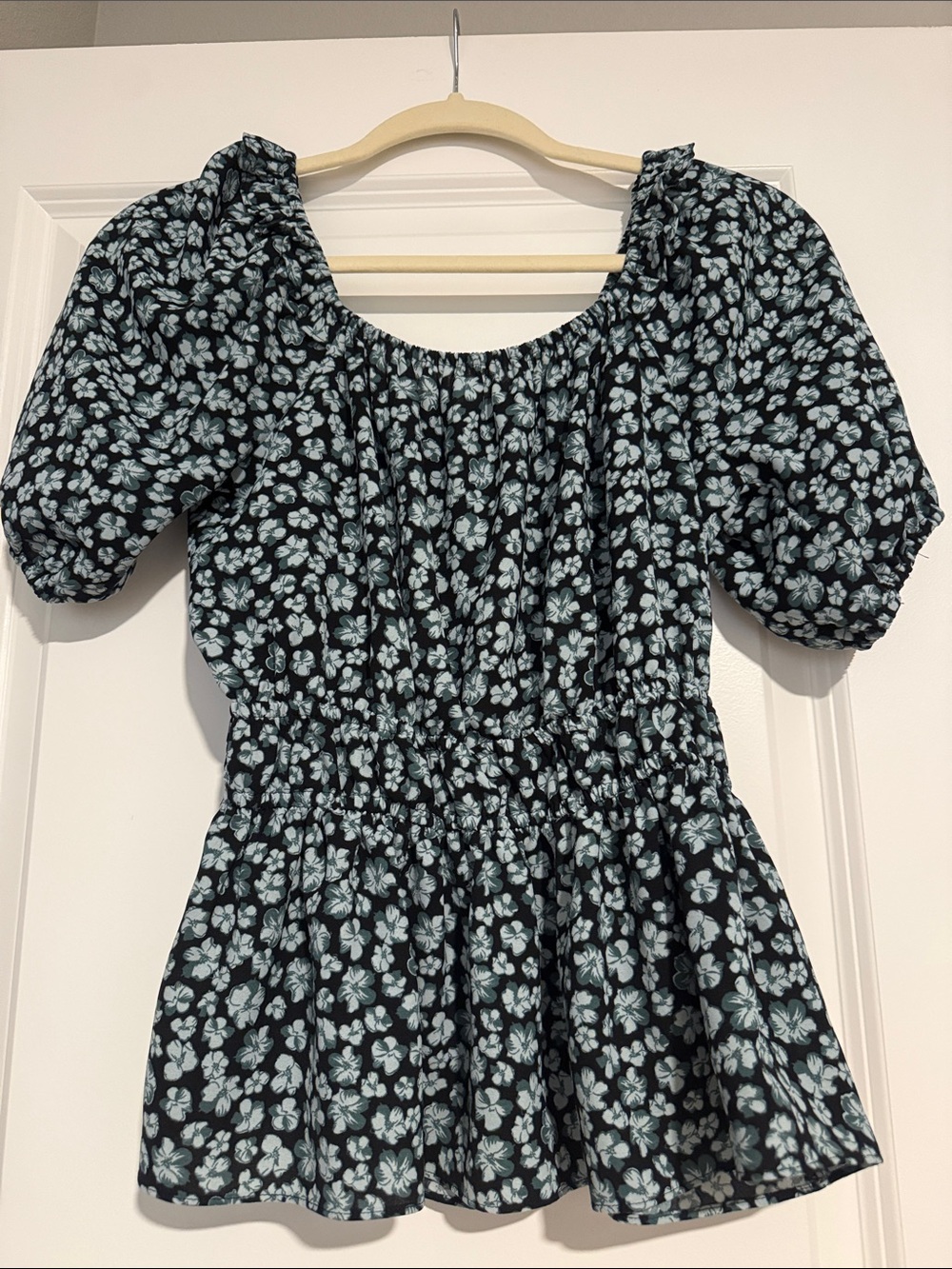 Nine West Black Top with Mint Floral Print and Puff Sleeves